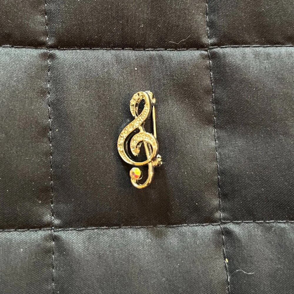 Silver Treble Clef Lapel Pin - Rhinestone‎ Music Note Brooch Badge 1” Sparkling